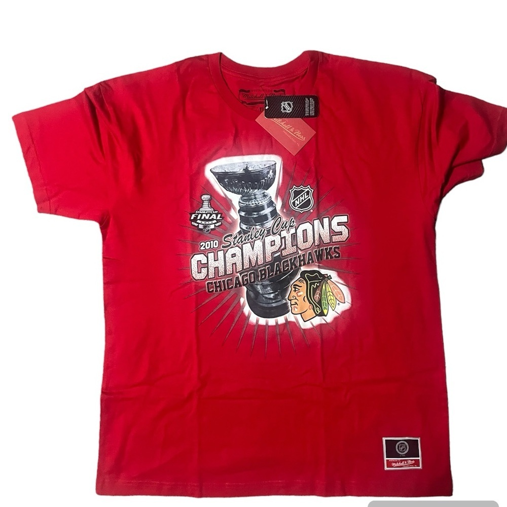 NHL Chicago Blackhawks Cup Chase Tee